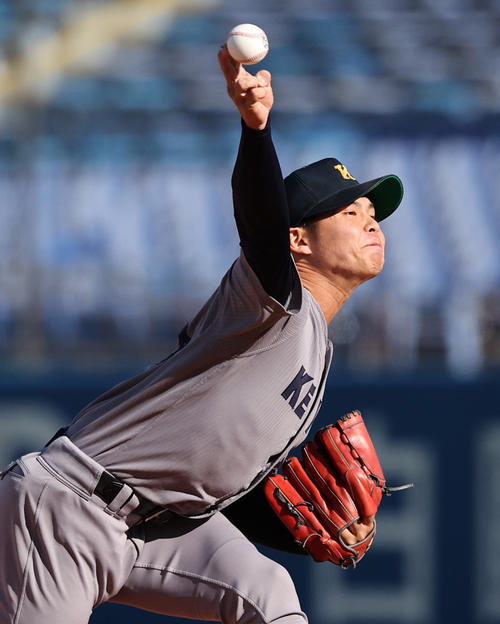 慶大対青学大　慶大先発の外丸（撮影・野上伸悟）