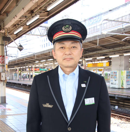 JR池袋駅駅長の長友さん（撮影・保坂淑子）